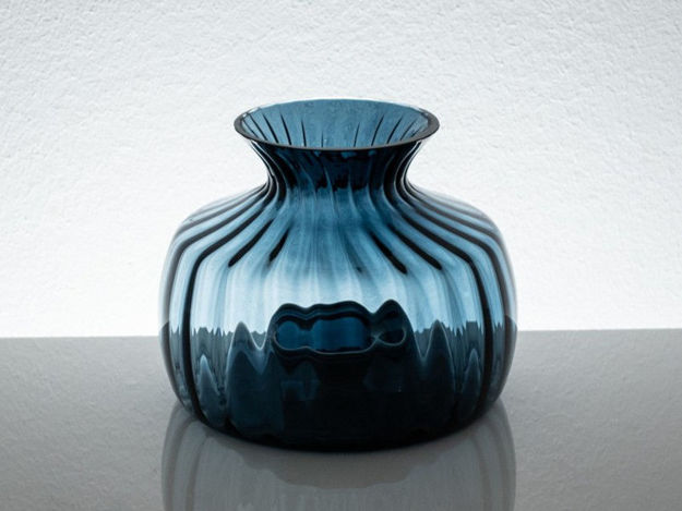 Slika Staklo vaza optic h15d18,5cm o5,5cm šlif - t.plava