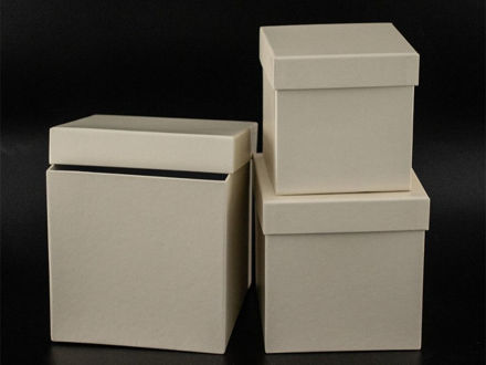 Slika Poklon kutija kockasta x3 kom krem 16x16 14x14 12x12cm